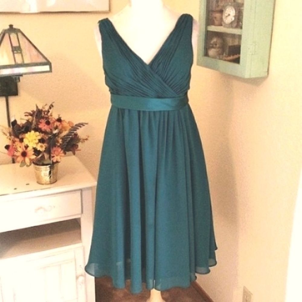 Christina Wu Teal Short Formal